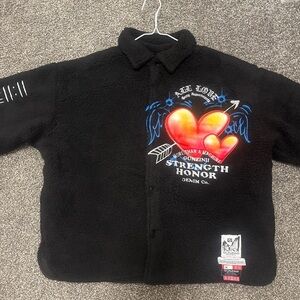 Gunzinii Black Fleece Jacket with Heart and Text Design